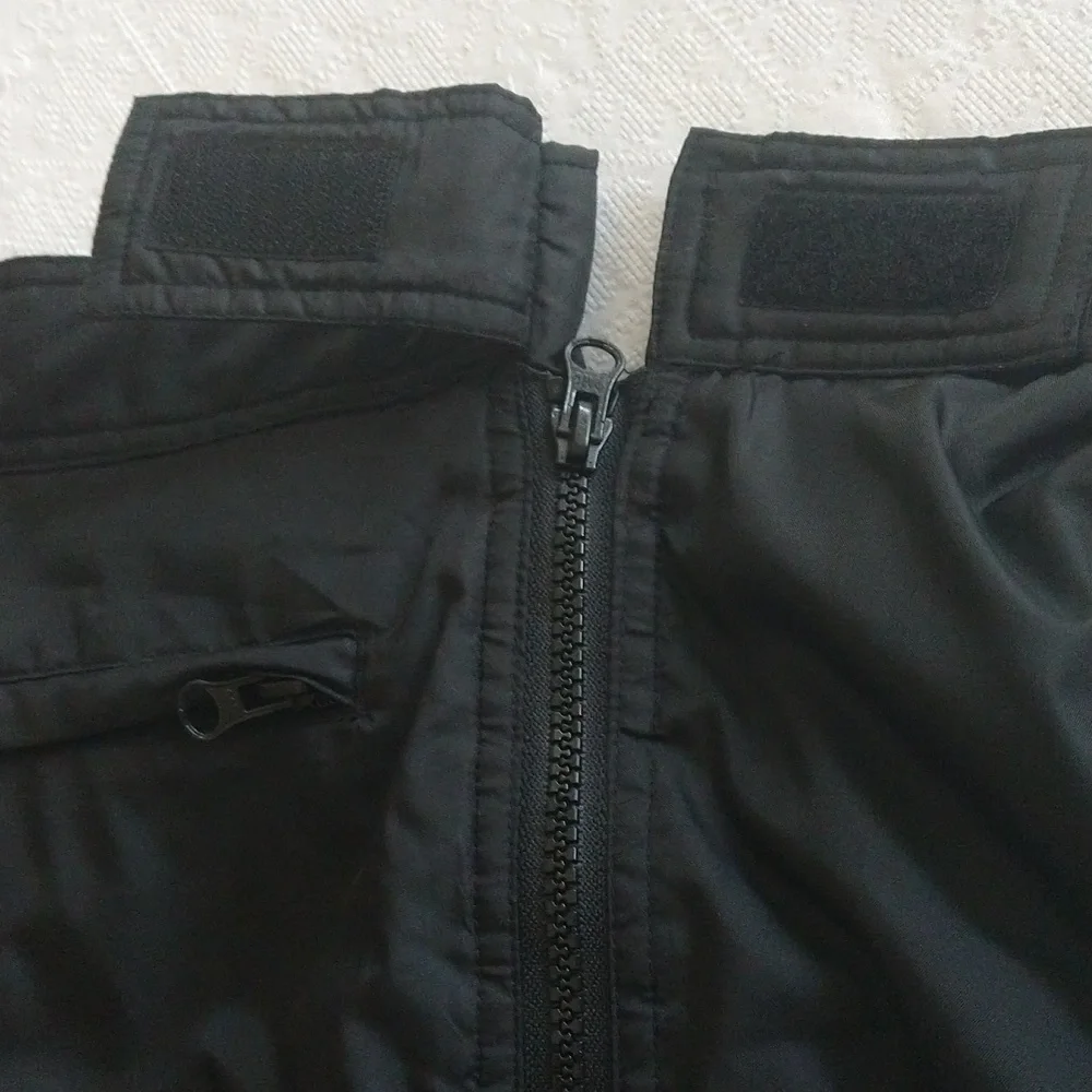 Split rail outdoors skiing hiking snow gear black pants xl zip Velcro snaps